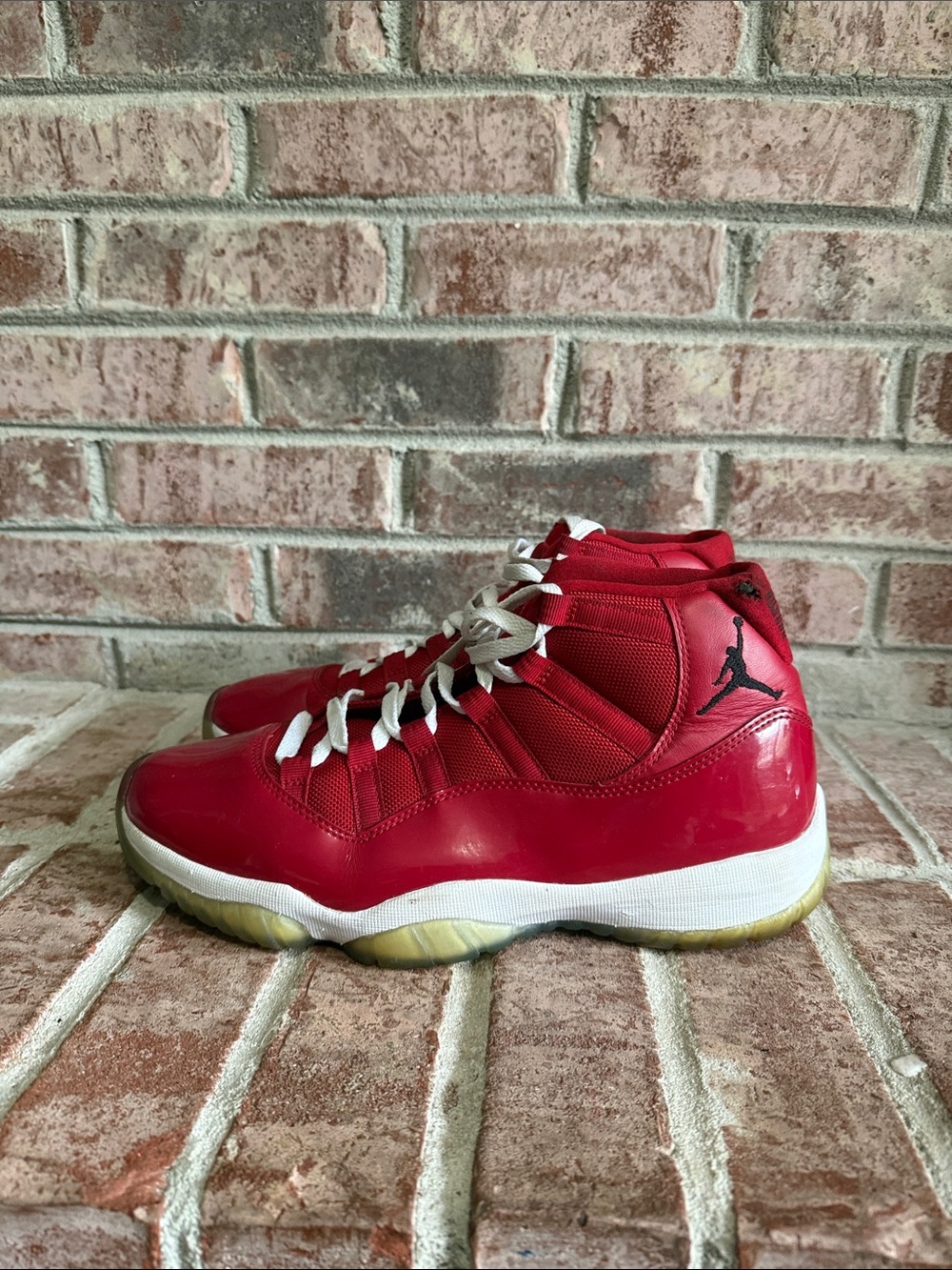 Mens Jordan 11 retro “win like 96” red December 2017 size 9.5
